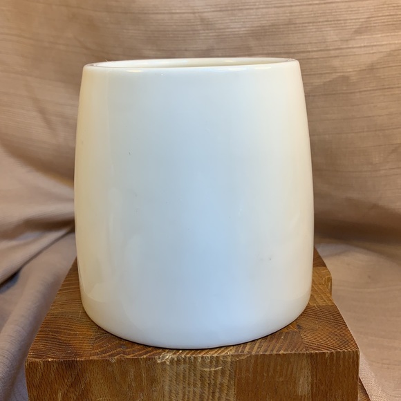 Starbucks collectible coffee/tea mug, stable. - Picture 5 of 9